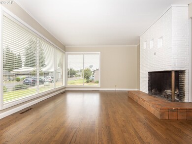 593 S Elm St, Canby, OR 97013 - photo 5