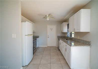 2085 E Tobago Cir, Fort Myers, FL 33905 - photo 6