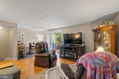 9635 Glendower Ct, Laurel, MD 20723 - photo 6