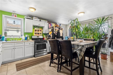 120 Hawkins St, Providence, RI 02908 - photo 2