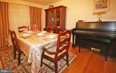 5412 Upshur St, Bladensburg, MD 20710 - photo 3