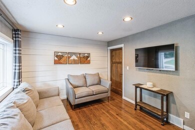 512 N 13th St, Adel, IA 50003 - photo 7