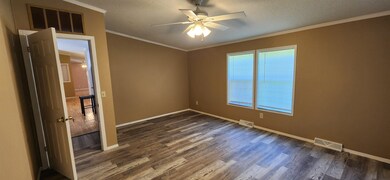 156 Middle Oxbow Rd, Hinsdale, NH 03451 - photo 7