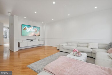 42823 Shaler St, Chantilly, VA 20152 - photo 3