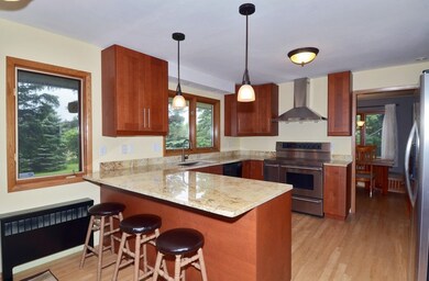 5567 Shamrock Ln, Fitchburg, WI 53711 - photo 6