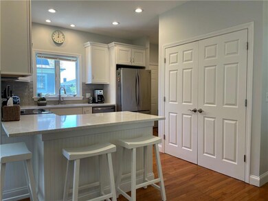 9 Hoover Rd unit A, Middletown, RI 02842 - photo 5