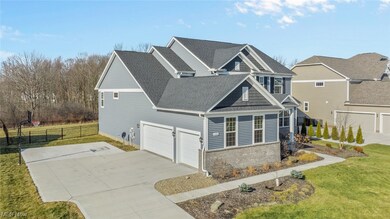 680 Scarlett Ln, Aurora, OH 44202 - photo 2