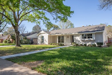 10018 Wickersham Ln, Houston, TX 77042 - photo 2