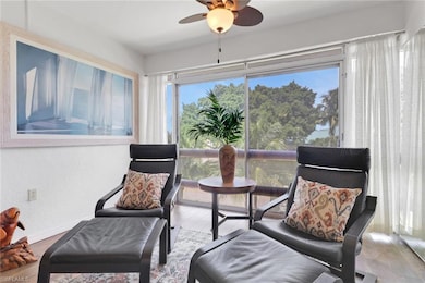 1021 3rd St S unit 306, Naples, FL 34102 - photo 4