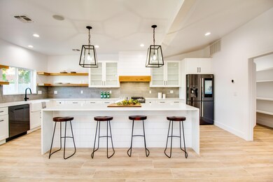 4433 E Piccadilly Rd, Phoenix, AZ 85018 - photo 7