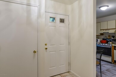 004_Foyer