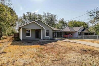 312 Elmo St, Cleburne, TX 76031 - photo 3