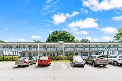 239 Ventnor Q unit 239, Deerfield Beach, FL 33442 - photo 3