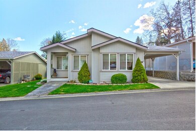 109 NW Wrightwood Cir, Grants Pass, OR 97526 - photo 2