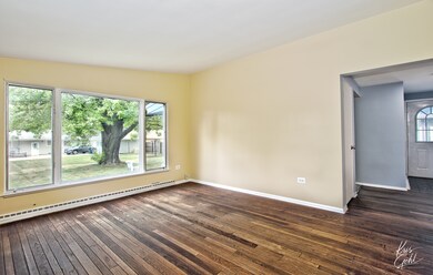 521 Flossmoor Ave, Waukegan, IL 60085 - photo 3