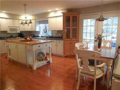 Kitchen. A cook s dream, this spacious kitchen wit