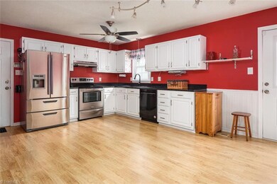 5300 River Rd, Jamestown, NC 27282 - photo 5