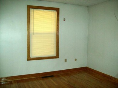 819 Coral Tree Ct, Columbus, OH 43228 - photo 6