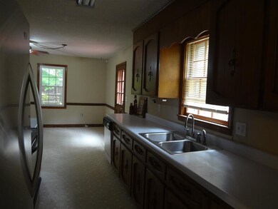 103 Andrea Ave, Jacksonville, NC 28540 - photo 5