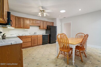 8323 Juanita Goins Ct, Louisville, KY 40228 - photo 3