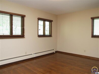 5730 SW 47th St, Topeka, KS 66610 - photo 2