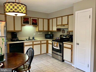 628 Foxton Ct, West Deptford, NJ 08051 - photo 5