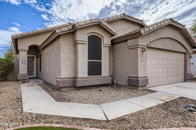 4-597622628-06 Exterior Front Entry
