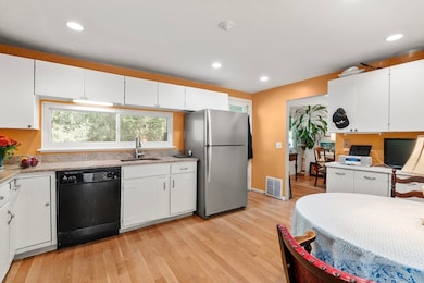 174 Middlesex Rd, Chestnut Hill, MA 02467 - photo 6