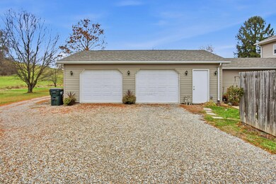 2431 Pinkerton Ln, Zanesville, OH 43701 - photo 6