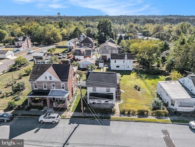 32 E Race St, Pottstown, PA 19464 - photo 3