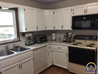 6118 SW 40th Terrace, Topeka, KS 66610 - photo 7