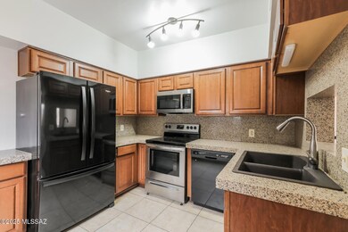 1810 E Blacklidge Dr unit 417, Tucson, AZ 85719 - photo 5
