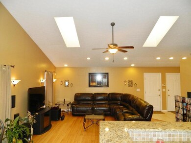 1074 Cherry Bud Dr, Columbus, OH 43228 - photo 2