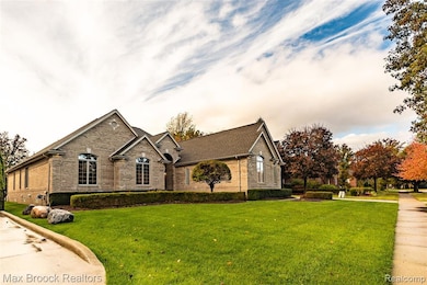 52221 Chickadee, Shelby Township, MI 48315 - photo 2