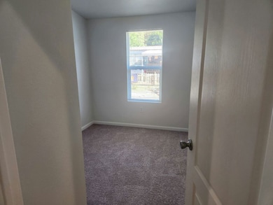 22899 Byron Rd unit 49, Crestline, CA 92325 - photo 5