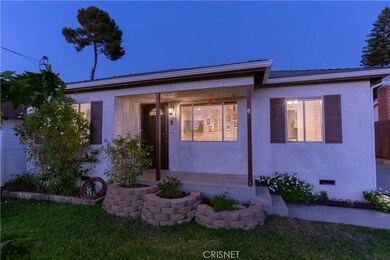 Entry way leading to front door.