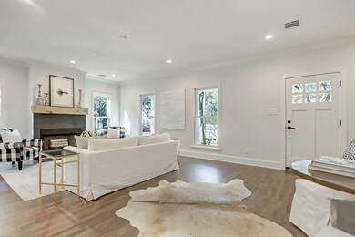 636 E 7th 1/2 St, Houston, TX 77007 - photo 5