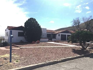 2424 Savannah Ave, El Paso, TX 79930 - photo 3