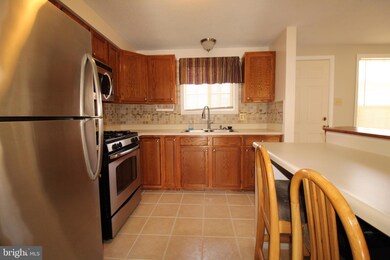 1102 Laurens St, Baltimore, MD 21217 - photo 3