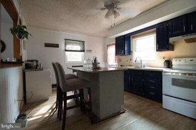 310 W 38th St, Reading, PA 19606 - photo 6