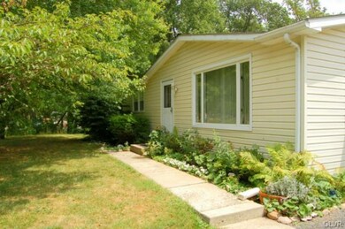 418 Old Allentown Rd, Wind Gap, PA 18091 - photo 6