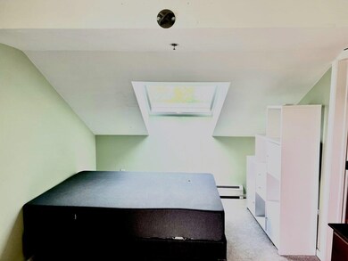 325 Hildred Dr unit 325, Burlington, VT 05401 - photo 3