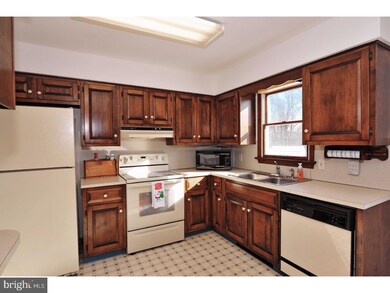 105 Meadow Ln, Bechtelsville, PA 19505 - photo 7