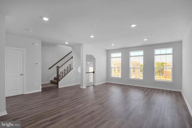 9712 Vang Dr, Seabrook, MD 20706 - photo 4