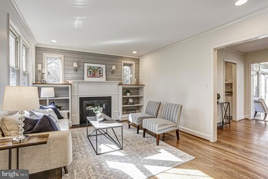 202 Grove Ave, Washington Grove, MD 20880 - photo 3