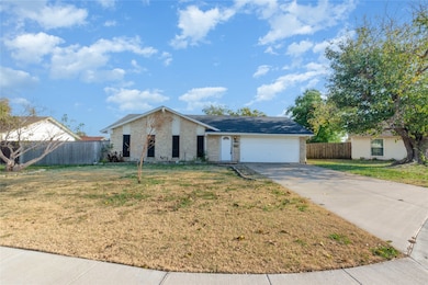 2304 Greenwood Cir, Carrollton, TX 75006 - photo 2