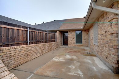 120 Mountain View Dr, Bedford, TX 76021 - photo 2