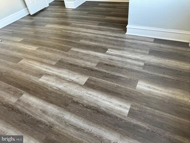 7128 Radbourne Rd, Upper Darby, PA 19082 - photo 2