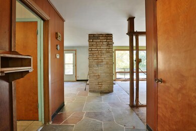 5926 Beechview Dr E, Worthington, OH 43085 - photo 5