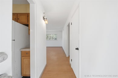 1045 E 51st Place N, Tulsa, OK 74126 - photo 4